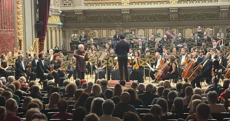 Buxarestdə dirijor Fuad İbrahimovun rəhbərliyi ilə konsert keçirilib FOTO