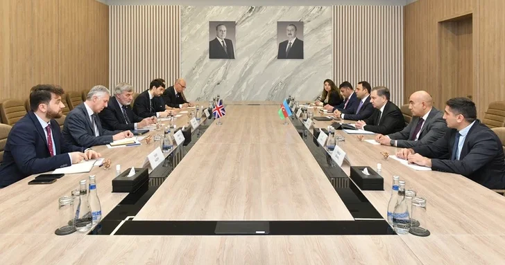 Азербайджан и Великобритания обсудили совместную деятельность в сфере ИИ