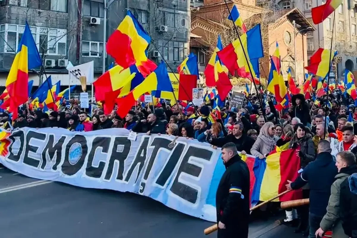 Многотысячный митинг против отмены выборов президента Haqqin