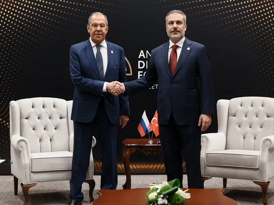 Hakan Fidan və Sergey Lavrov regional məsələləri müzakirə ediblər