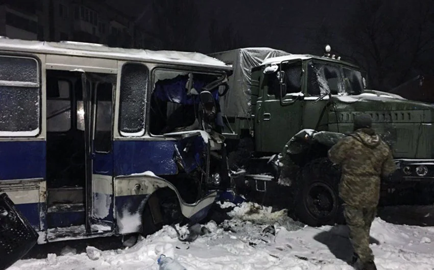 Donetskdə avtobus qəzasında 3 nəfər ölüb