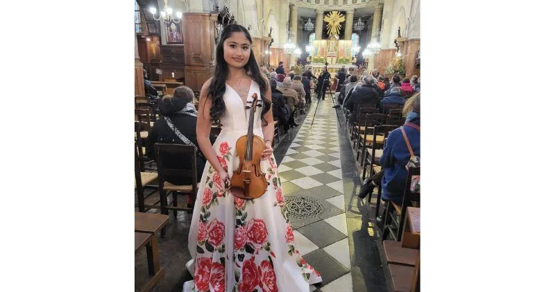 Азербайджанская скрипачка выступила в Церкви Святой Елизаветы Венгерской в Париже ФОТО