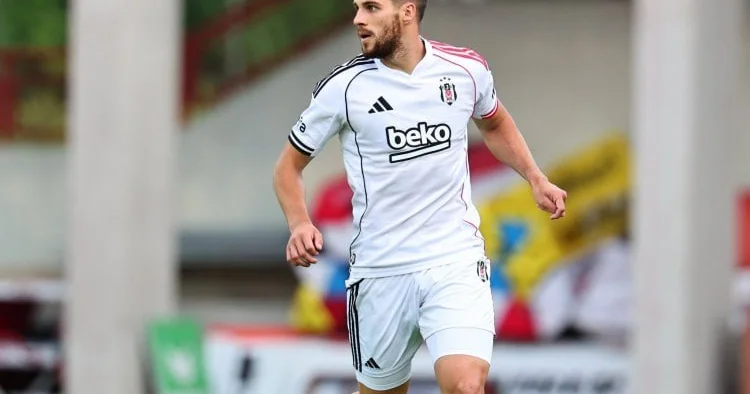 “Beşiktaş” müdafiəçisi ilə yollarını AYIRDI