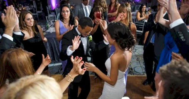 “Toylarda milli rəqslərə üstünlük verilmir” DEPUTAT TOY MƏRASİMLƏRİNİ TƏNQİD ETDİ