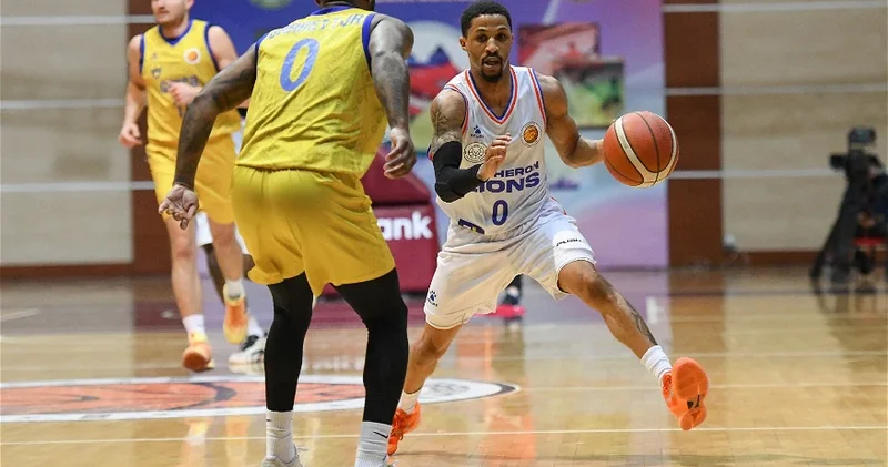 Игроки лидеров стали MVP тура