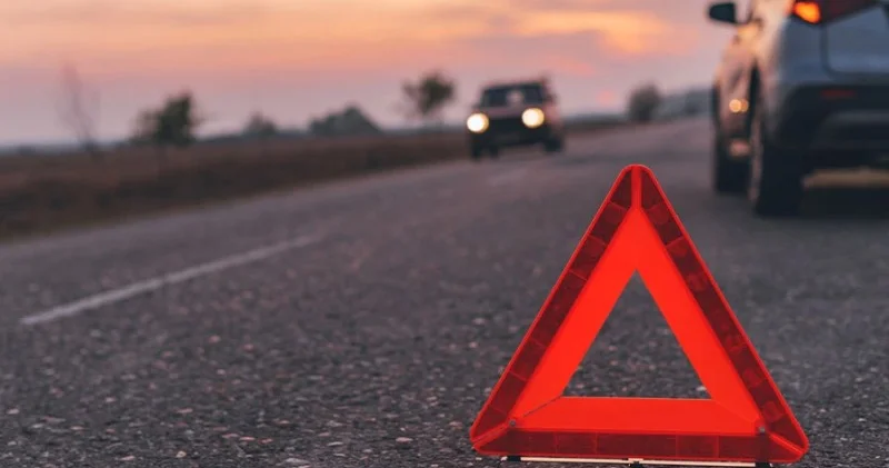 3 avtomobil toqquşdu