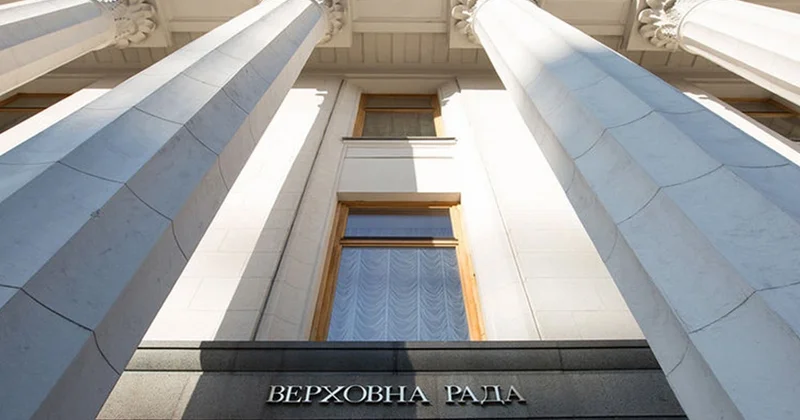 Ali Radadan Zelenskiyə qırmızı işıq