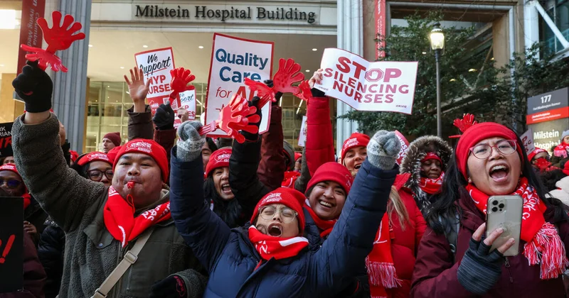 В Нью Йорке проходит крупнейшая забастовка медсестер в истории ФОТО