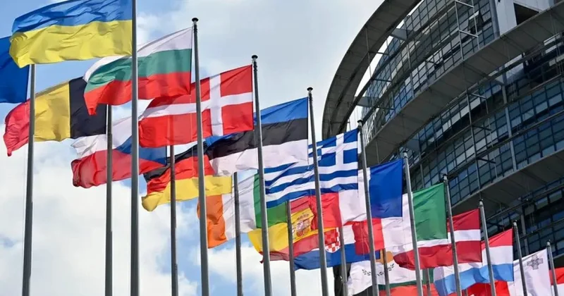 İran deputatlarına qadağa qoyuldu