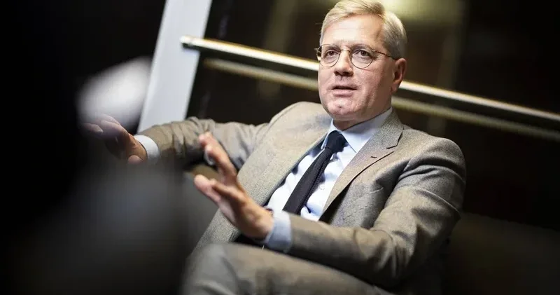 Molla rejimi devriləcək, az qalıb Röttgen