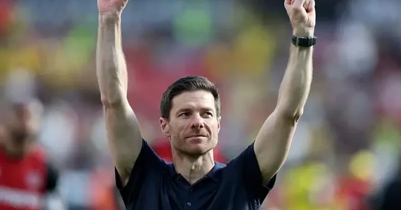 Alonso “Real Madrid” rəhbərliyinə “Damokl qılıncı altında yaşamaqdan” bezdiyini deyibmiş