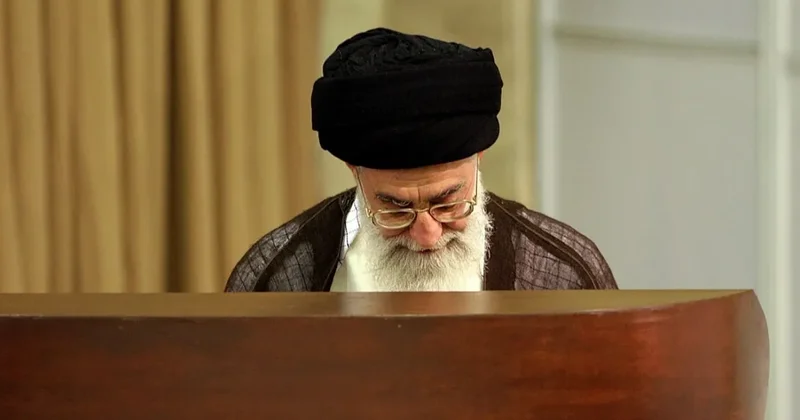 Öz xalqını öldürən hökumət mənim xalqımı azad edə bilməz Yazıçı