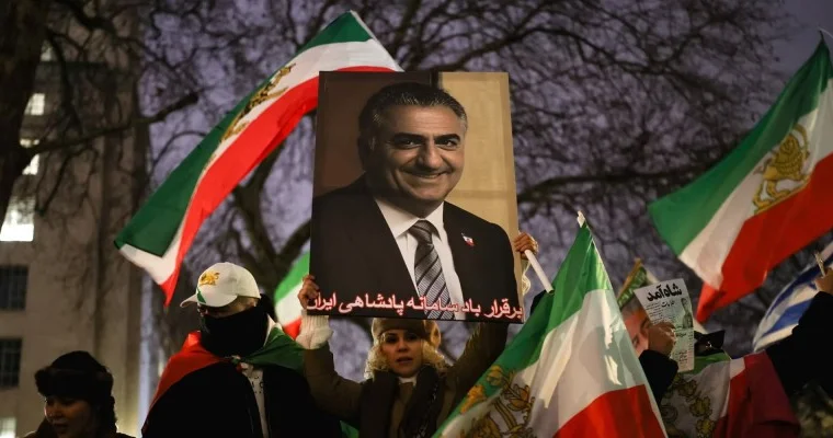 İran: Rza Pəhləvi təhlükəsizlik qüvvələrini xalqa qoşulmağa çağırdı