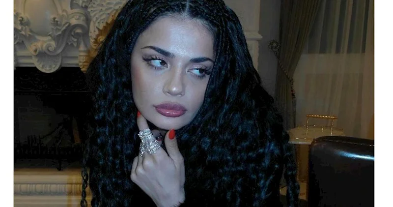 Azərbaycanlı müğənninin 4 min manatlıq idman ayaqqabısı VİDEO