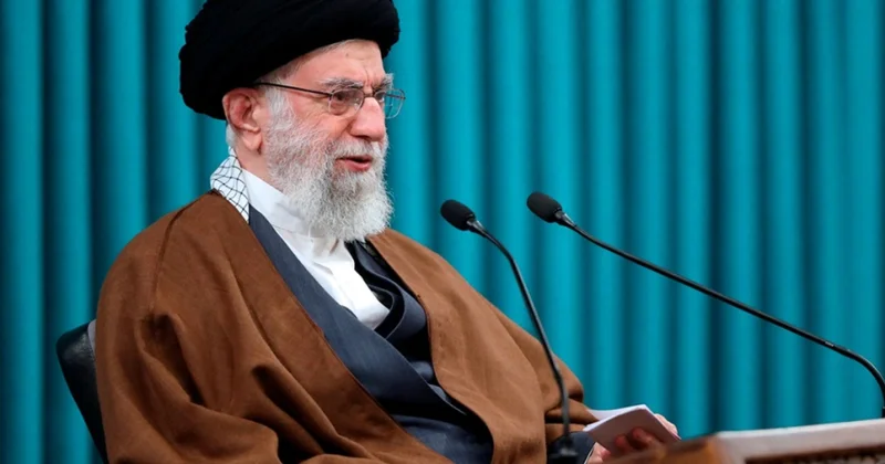 Хаменеи высоко оценил единство и решимость иранского народа на массовых акциях