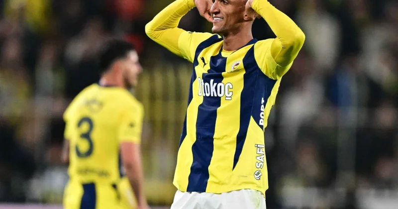 İstanbul klubundan Fənərbaxça nın müdafiəçisinə təklif