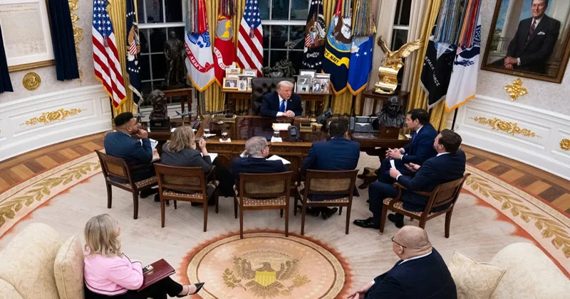 Tramp: Zelenskinin ilk gündən əlində heç bir kartı olmayıb, indi cəmi biri var!