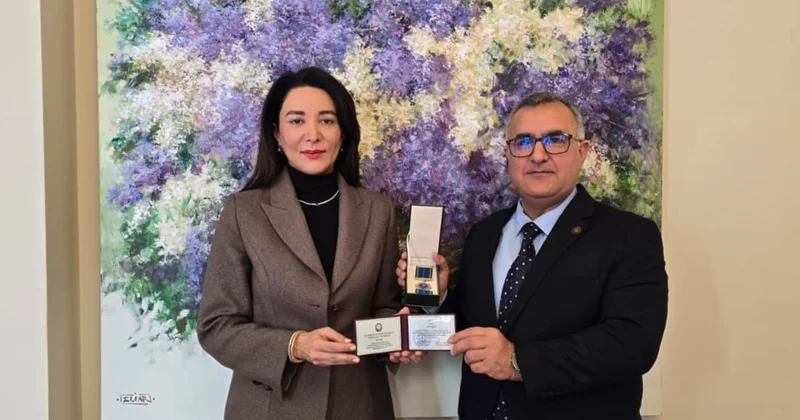 Nadir Adilova yubiley medalı təqdim edildi FOTO