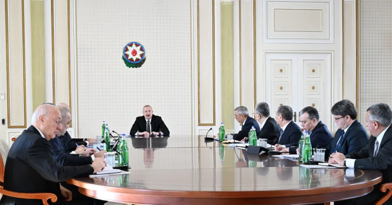 Ильхам Алиев созвал совещание фото