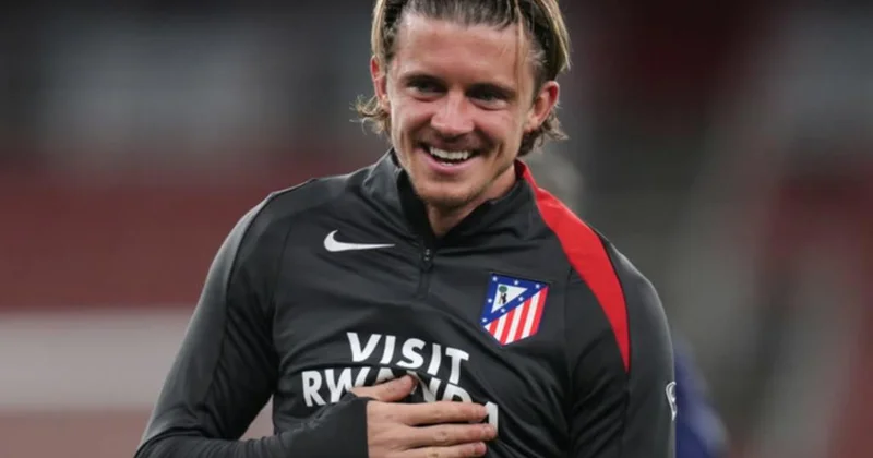 Tottenhem İngiltərə millisinin üzvünü transfer etmək istəyir