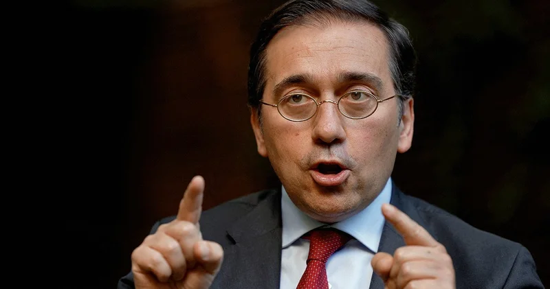 Испания готова обсудить усиление безопасности Гренландии