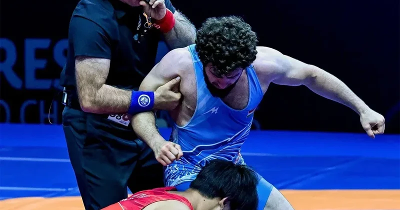 Çeçenistanda keçirilən güləş yarışında kütləvi dava olub VİDEO