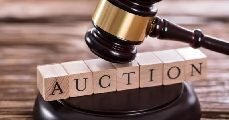 На уникальном аукционе Christie’s будут выставлены пояс Мохаммеда Али и гитара Курта Кобейна