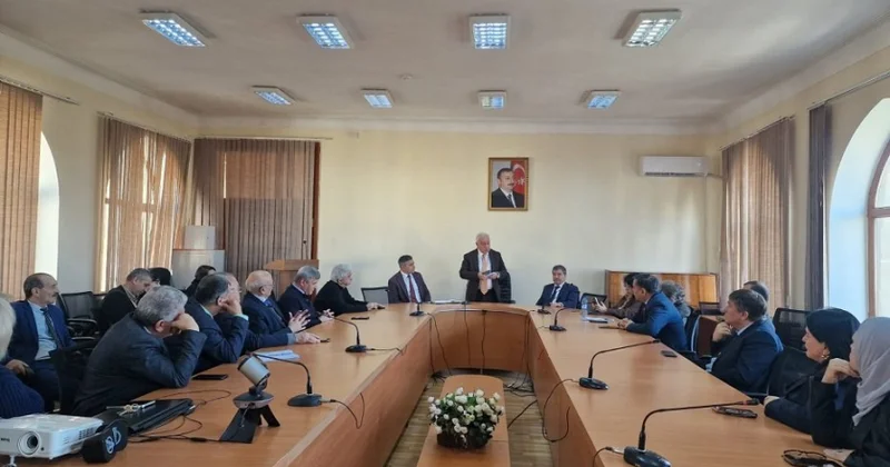 Fəlsəfə və Sosiologiya İnstitutunda Prezidentin mediaya müsahibəsinə həsr olunmuş elmi seminar keçirilib