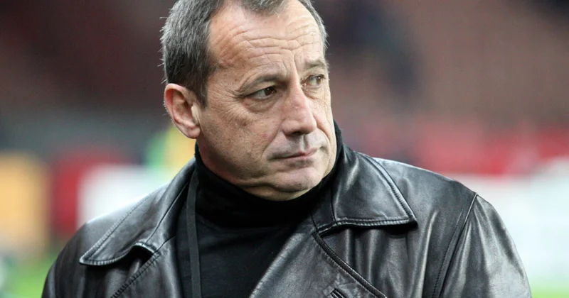 Убийство на похоронах