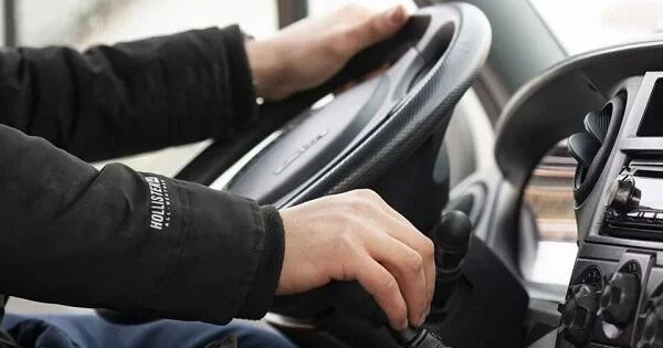 Lənkəranda avtobus sürücüsü sükan arxasında keçindi