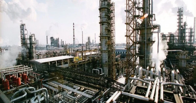 Azərbaycan neft emalını 7% ə yaxın artırıb