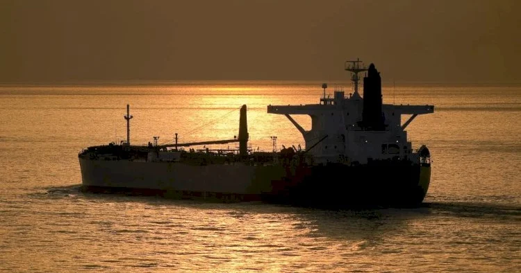 Rusiya silahlı qüvvələri Qara dənizdə tankerə hücum etdi