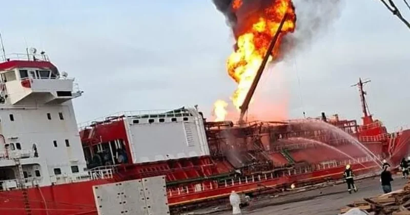 Российские дроны поразили два гражданских судна в украинских портах