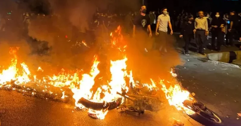 Etirazlarda ölənlərin sayı 572 nəfərə çatdı 10600 NƏFƏR SAXLANILIB