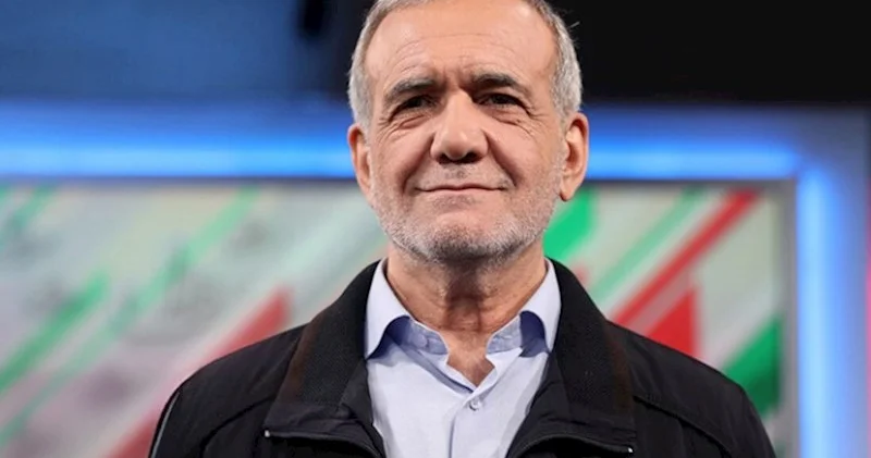 Pezeşkian xalqla birlikdə FOTO