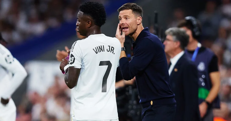 Vinisius “Real”la müqaviləsini yeniləməyərək Alonso ilə bağlı qərarı gözləyib Romano