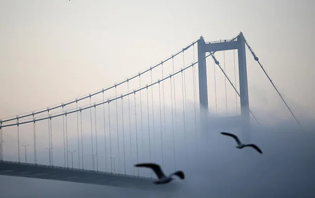 İstanbul boğazında hərəkət dayandırılıb