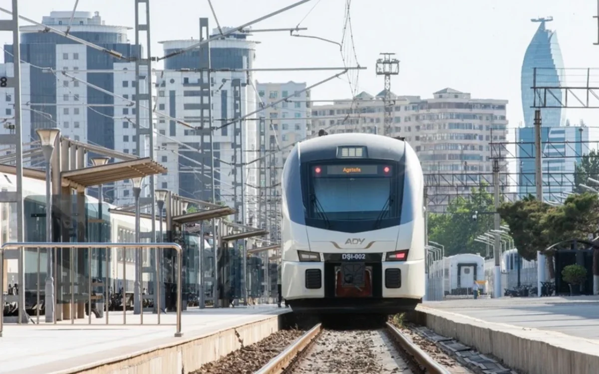 Bakı Ağstafa Bakı marşrutu üzrə əlavə qatar reysləri təyin edildi