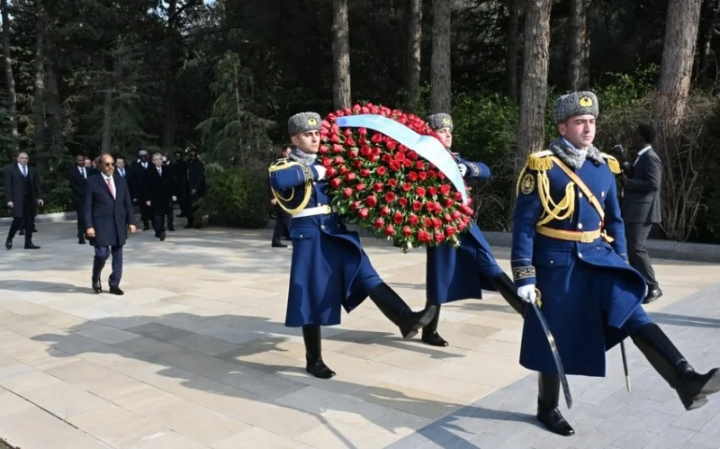 Hasan Şeyx Mahmud Heydər Əliyevin xatirəsini anıb FOTOLAR