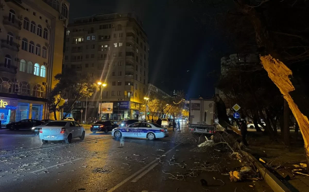 Из за ДТП в Ясамальском районе Баку возник затор ФОТО