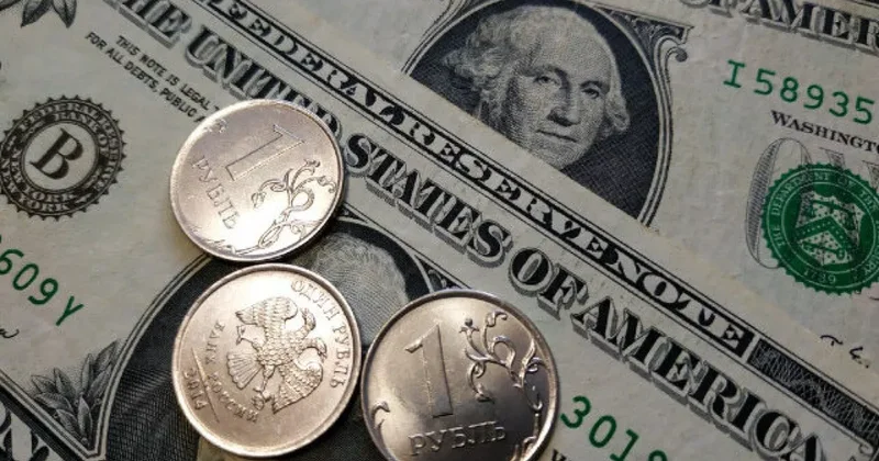 Внешний долг России вырос почти до 320 миллиардов долларов