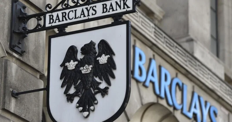 Böyük Britaniyanın Barclays bankı əməkdaşlarının bonusları üçün üç milyard dollar ayırıb