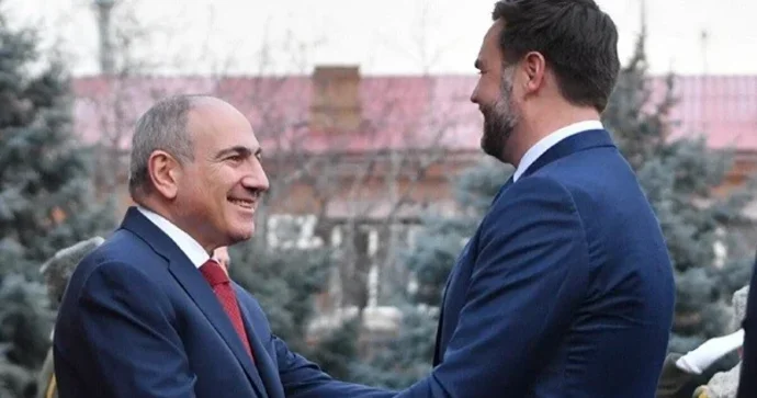 ABŞ vitse prezidentinin Ermənistana səfəri Paşinyana problem yaradır? POLİTOLOQ