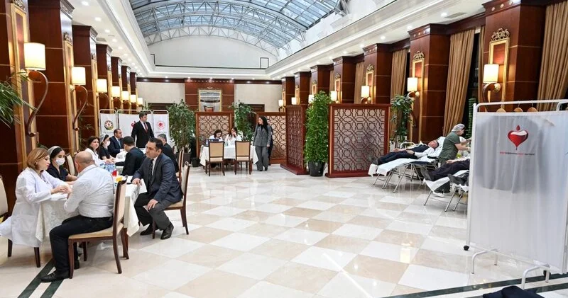 Milli Məclisdə könüllü qanvermə aksiyası keçirilib FOTO