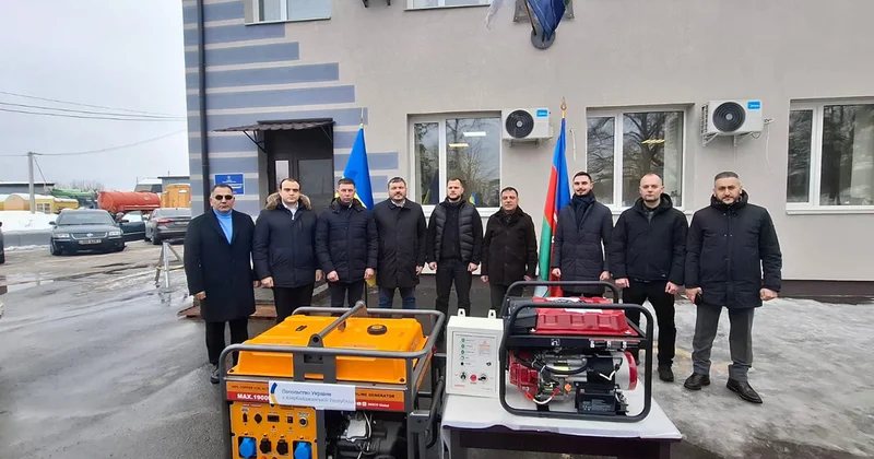 Azərbaycandan göndərilən yardım Ukraynaya təhvil verildi Fotolar