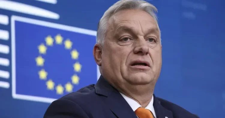 Orban Ukraynanı Aİ yə “aparmağa” hazır olduğunu bildirdi