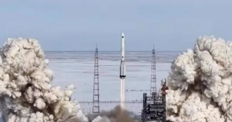 Иранский спутник на борту российской ракеты видео