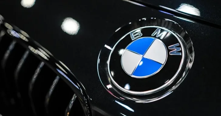 BMW отзывает сотни тысяч автомобилей по всему миру из за риска возгорания двигателя