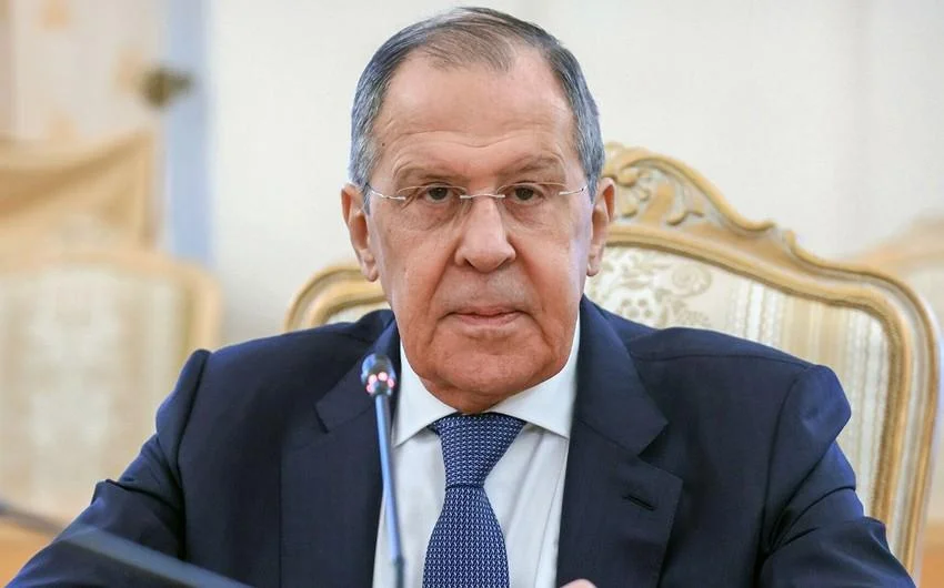 “Makronun 3 4 nüvə başlığı ilə hamını qorumaq niyyəti gülməlidir” Lavrov