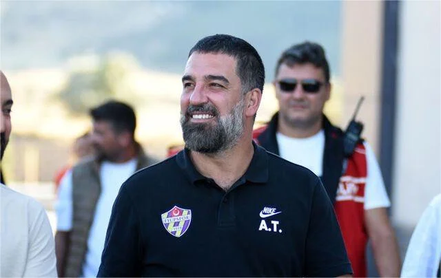 Arda Turan Eyüpspor u bu kluba dəyişir Razılıq əldə olundu